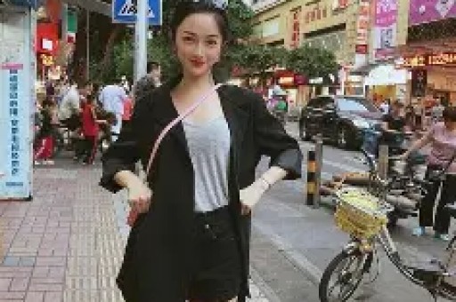MC Mong爆料：知名女演员与争议人物秘密恋情曝光网友热议！