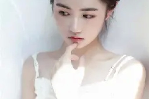 王健林为闪闪铺路黄一鸣太得意暗示爷爷认下孙女网友：撒谎
