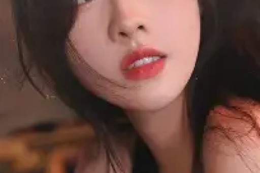 德云社孙越近期陷入耍大牌争议事发停车场路人偶遇上前问好索要签名虽口头应声却未停下脚步径直上车离开这段视频流出后引发网友